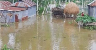 গাইবান্ধায় নতুন নতুন এলাকা প্লাবিত