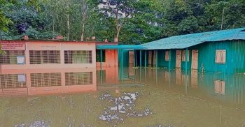 গাইবান্ধায় বন্যার কারণে ১২৬ শিক্ষা প্রতিষ্ঠান বন্ধ