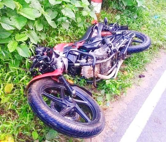 গোবিন্দগঞ্জে বাসচাপায় মোটরসাইকেল আরোহি নিহত