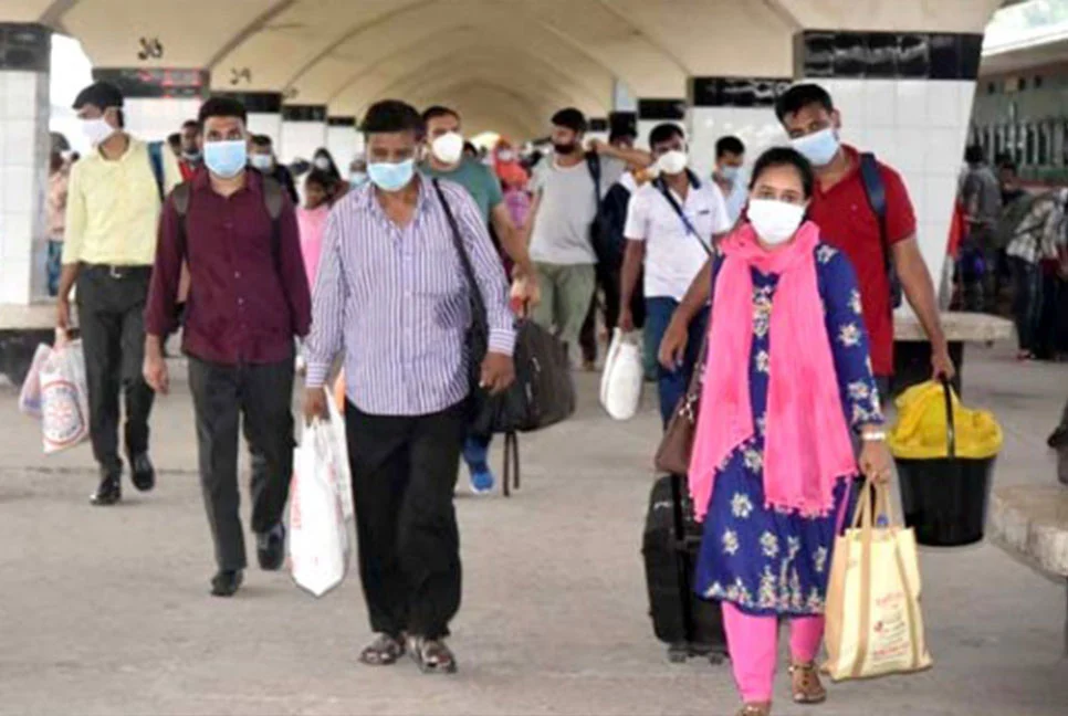 কাজে ফিরতে শুরু করেছেন কর্মজীবীরা