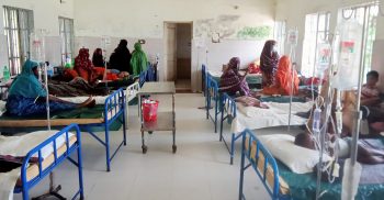 লাখাইয়ে বন্যা পরবর্তী ভ্যাপসা গরমে বেড়েছে বিভিন্ন রোগের প্রকোপ