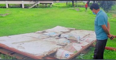 লাখাইয়ে স্বাস্থ্য কমপ্লেক্সে বিলবোর্ড রক্ষণাবেক্ষণ অভাবে বিনষ্ট হচ্ছে দায়ভার নিচ্ছে না কেউ