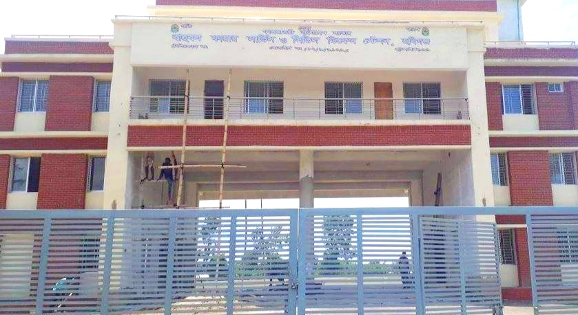 হবিগঞ্জে ফায়ার সার্ভিস স্টেশনে ফাটল