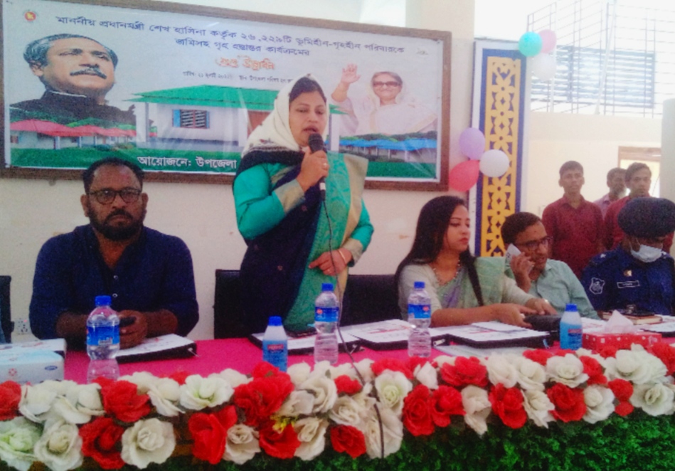 বাহুবলে ৬৪ পরিবার পেলেন প্রধানমন্ত্রীর উপহার