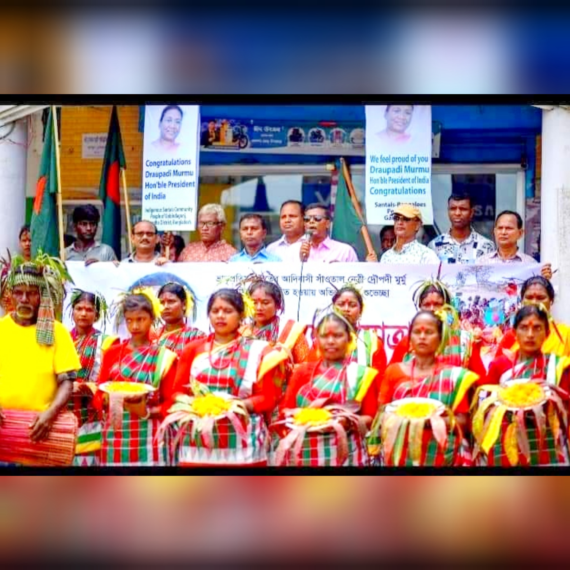 গাইবান্ধায় সাঁওতালদের আনন্দ শোভাযাত্রা নাচ-গান ও মিষ্টি বিতরণ