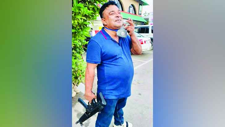 কুমিল্লায় ছবি ভাইরাল হওয়া সেই আগ্নেয়াস্ত্র থানায় জমা