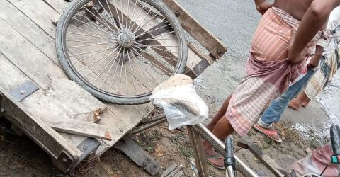 গোবিন্দগঞ্জে সড়ক দুর্ঘটনায় এক ভ্যান চালকের মর্মান্তিক মৃত্যু