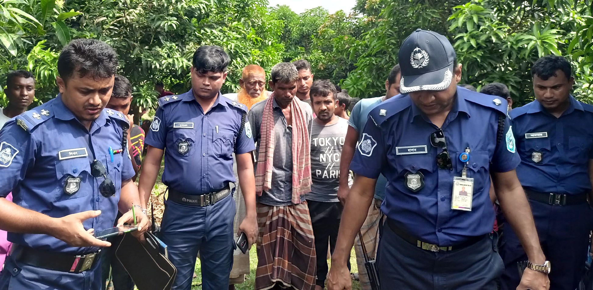 ঘোড়াঘাটে যুবকের গাছে ঝুলন্ত লাশ উদ্ধার