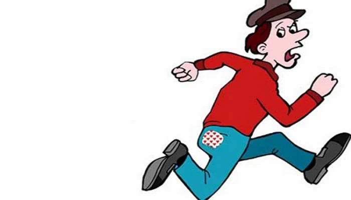 ছাত্রীকে থাপ্পড় মারায় শিক্ষককে শিক্ষার্থীদের ধাওয়া