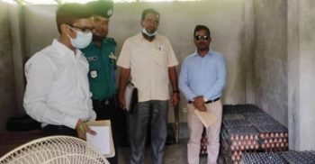 বেশি দামে ডিম বিক্রি, দুই ব্যবসায়ীর জরিমানা