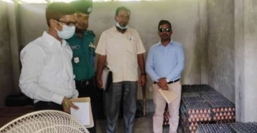 বেশি দামে ডিম বিক্রি, দুই ব্যবসায়ীর জরিমানা