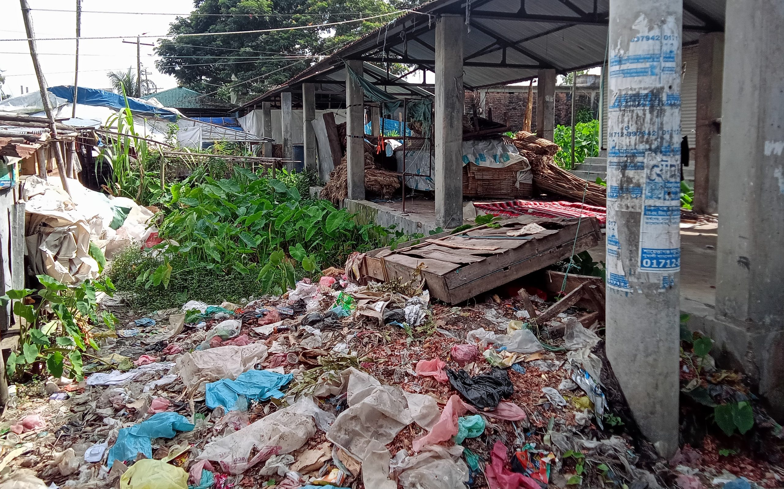 লাখাইয়ে নির্মানের ১৬ বছরেও চালু হয়নি মাল্টিপারপাস সেড ছাউনী