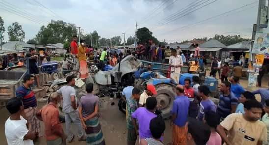 গোবিন্দগঞ্জে অবৈধ বালু উত্তোলন বন্ধে অভিযানে ট্রাক্টর আটক!! প্রতিবাদে সড়ক অবরোধ