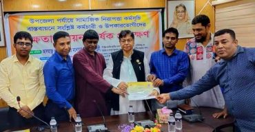 গোবিন্দগঞ্জে হুইল চেয়ার ও প্রশিক্ষনের সনদ বিতরণ