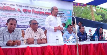 লাখাইয়ে সুবিধাভোগীদের মাঝে ভেড়া বিতরণ