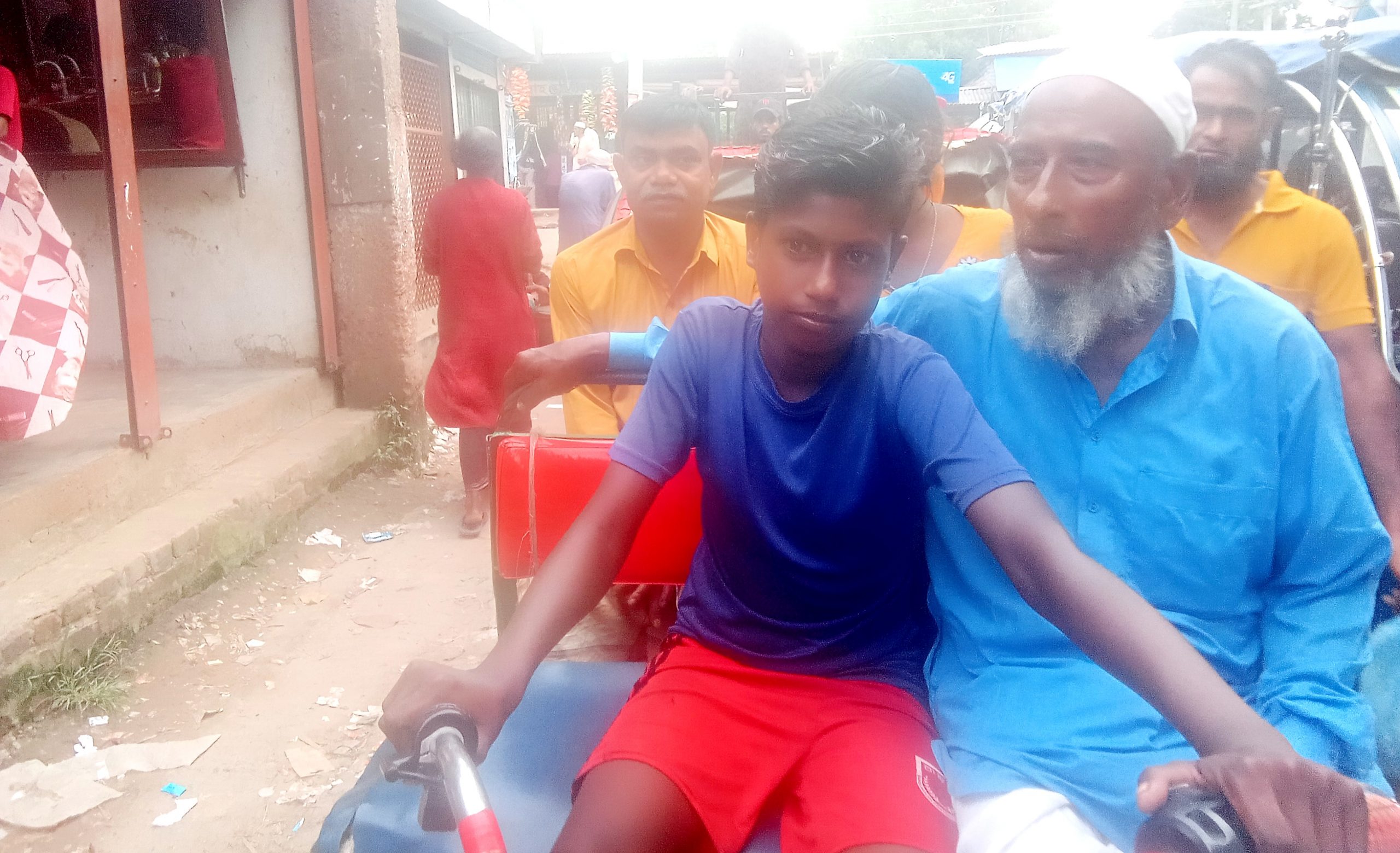 লাখাইয়ে অপ্রাপ্ত বয়সের গাড়ী চালকের দৌরাত্ম্য, অহরহ ঘটছে দূর্ঘটনা