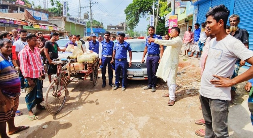 গোবিন্দগঞ্জে বিপুল পরিমাণ গাঁজা সহ আটক ১