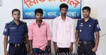 পলাশবাড়ীতে ১৫৮ বোতল ফেন্সিডিলসহ দুই মাদক ব্যবসায়ী গ্রেপ্তার 