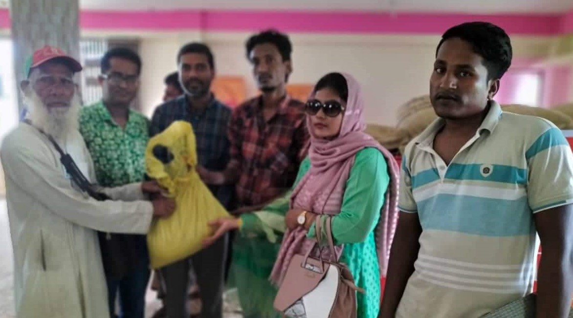 লাখাইয়ে ওএমএস এর চাল বিক্রির উদ্বোধন