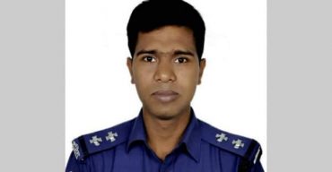 নওগাঁয় মামলার ভয় দেখিয়ে উৎকোচ আদায়ের অভিযোগ পুলিশের বিরুদ্ধে