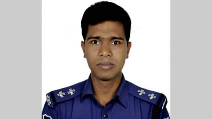 নওগাঁয় মামলার ভয় দেখিয়ে উৎকোচ আদায়ের অভিযোগ পুলিশের বিরুদ্ধে