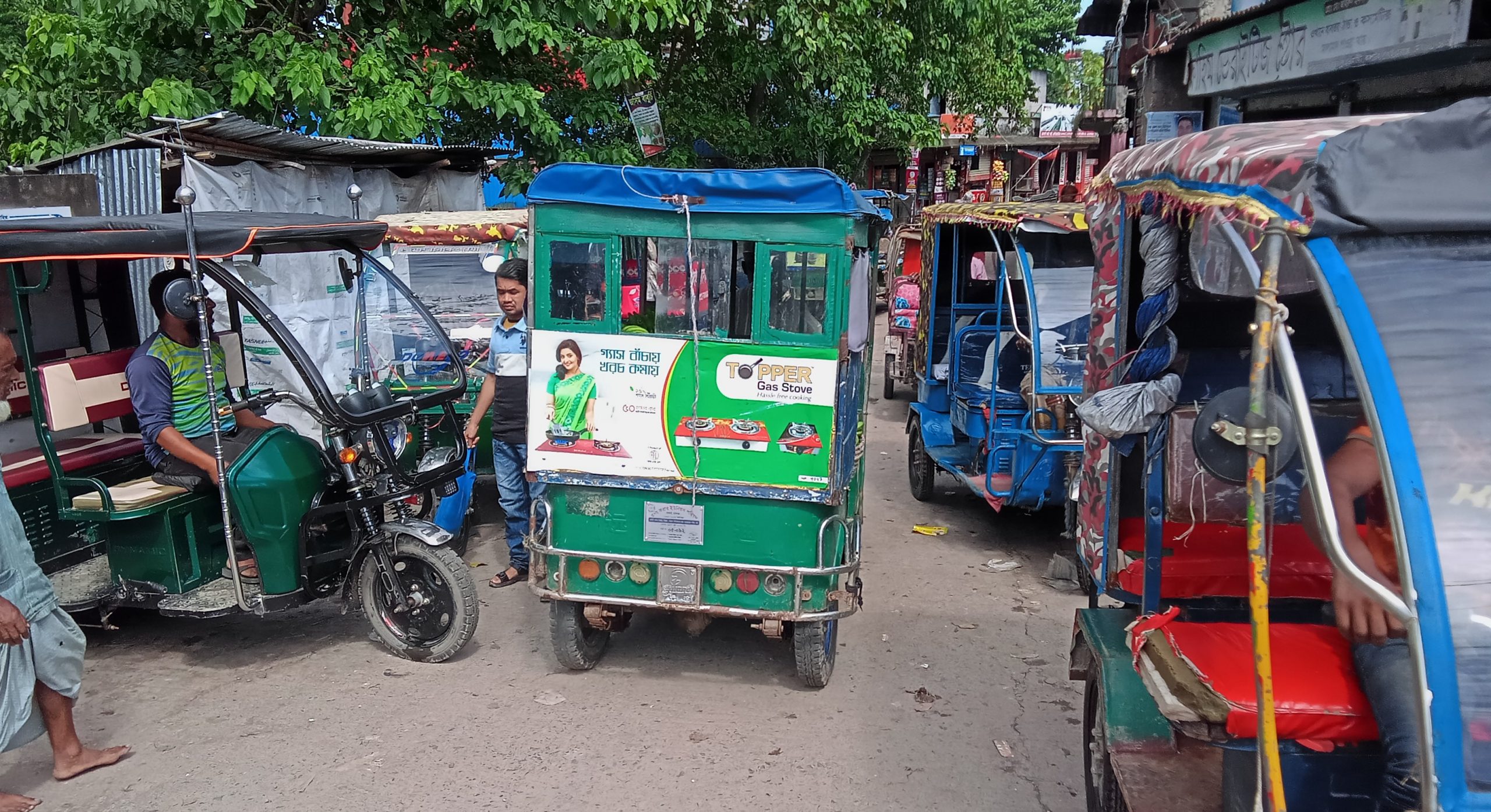 লাখাইয়ে যানজট জনভোগান্তি চরমে, সংশ্লিষ্ট কর্তৃপক্ষের দৃষ্টি কামনা