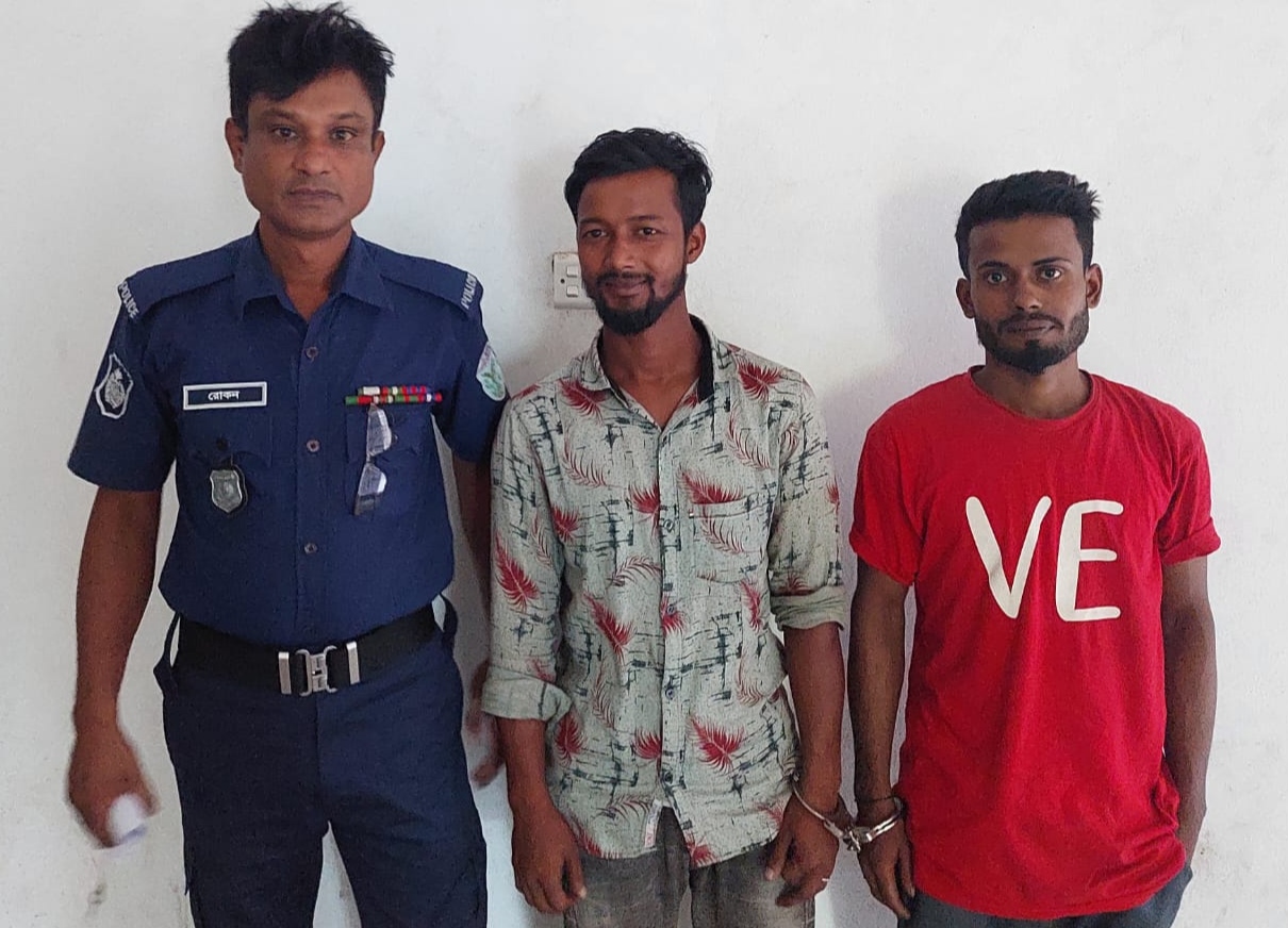 লাখাইয়ে পুলিশের বিশেষ অভিযানে আটক ২