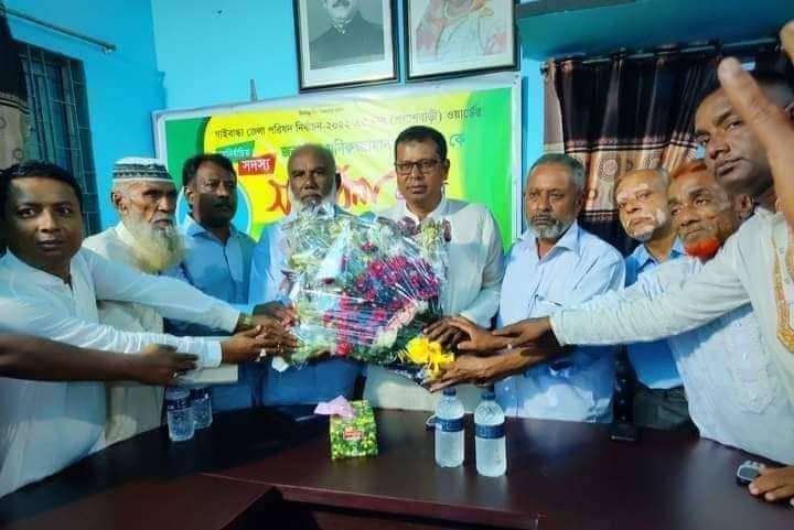 পলাশবাড়ীতে নবনির্বাচিত জেলা পরিষদ সদস্য মনিরুজ্জামান ফুল মিয়াকে সংবর্ধনা