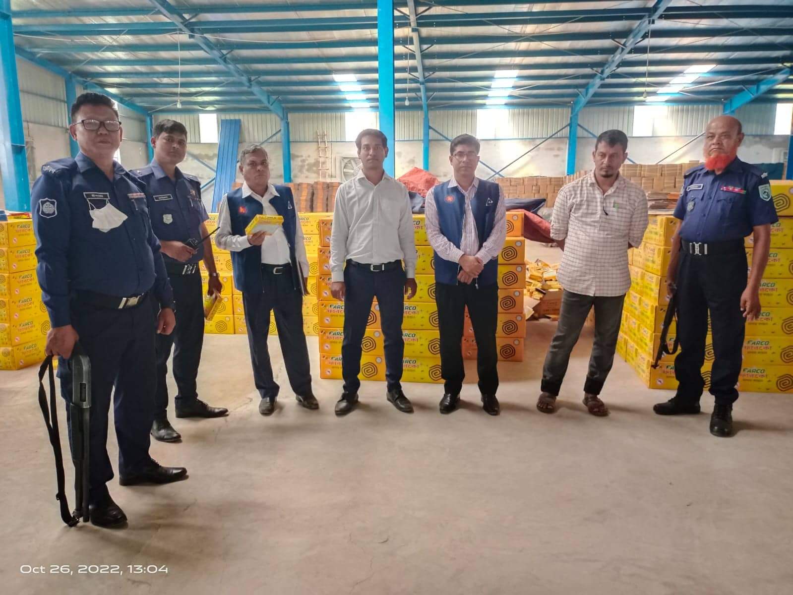 গোবিন্দগঞ্জে বিএসটিআইয়ের অভিযানে অবৈধ মশার কয়েল কারখানা ও ফিলিং স্টেশনে জরিমানা