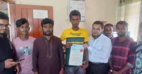 পলাশবাড়ীতে হিন্দু ধর্মালম্বী এক ব্যক্তির ইসলাম ধর্ম গ্রহণ