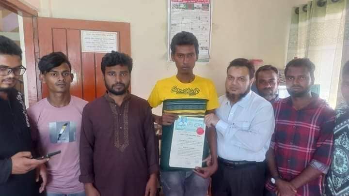 পলাশবাড়ীতে হিন্দু ধর্মালম্বী এক ব্যক্তির ইসলাম ধর্ম গ্রহণ