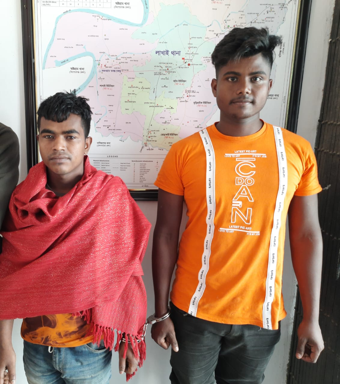 লাখাইয়ে  চোরাই মাল সহ নিয়মিত মামলার ৩ জন আসামীকে গ্রেপ্তার