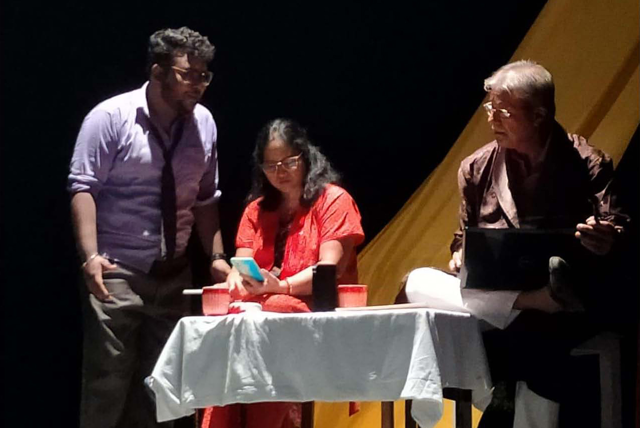 গাইবান্ধায় মুগ্ধতা ছড়ালো নাটক ‘জগাই দাদা’