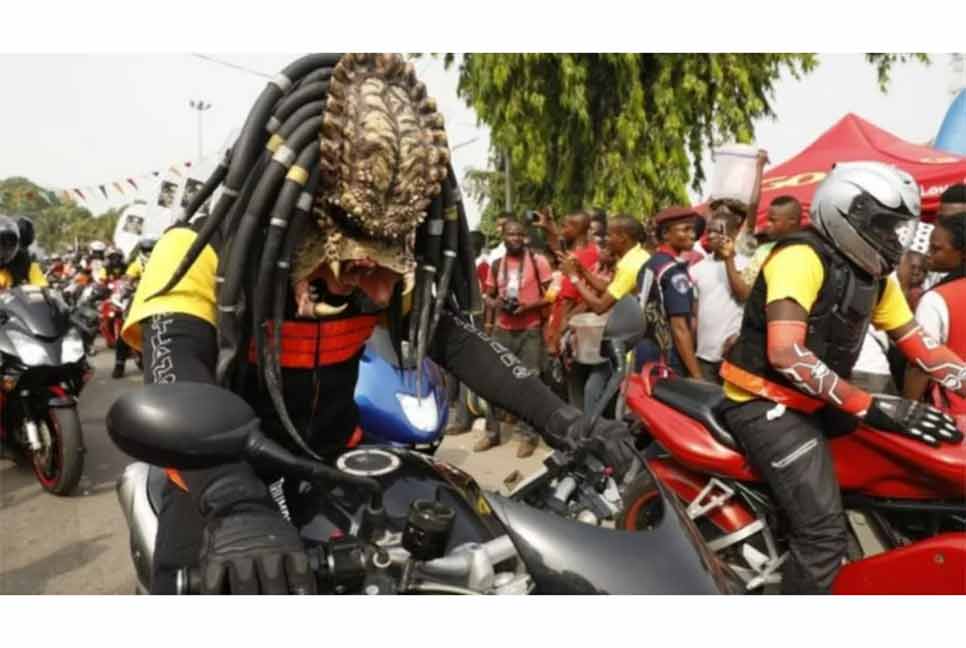 কার্নিভালে বাইক ষ্টান্ট দেখতে গিয়ে প্রাণ গেল ১৪ জনের