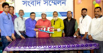 শুভেচ্ছা ভালোবাসায় ‘ছবিওয়ালা’ খ্যাত ফটো সাংবাদিক কুদ্দুস আলমের জন্মদিন পালন