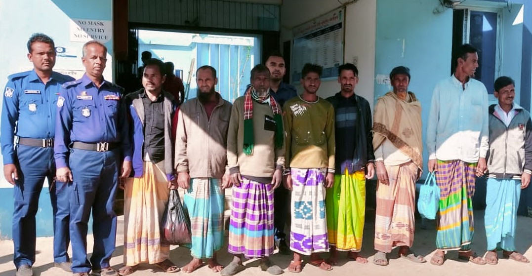 লাখাইয়ে পুলিশের বিশেষ অভিযানে গ্রেপ্তার ৯