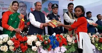 আবৃতিতে জেলার শ্রেষ্ঠ হয়েছে বাহুবলের উর্মি