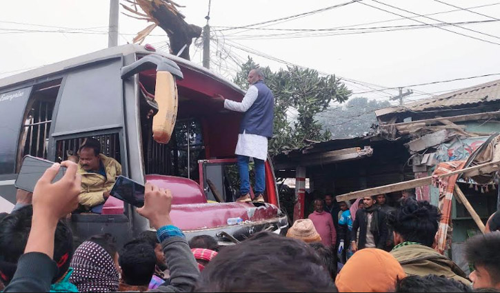 কুড়িগ্রামে বাসচাপায় অটোরিক্সার দুই যাত্রীর গেল প্রাণ