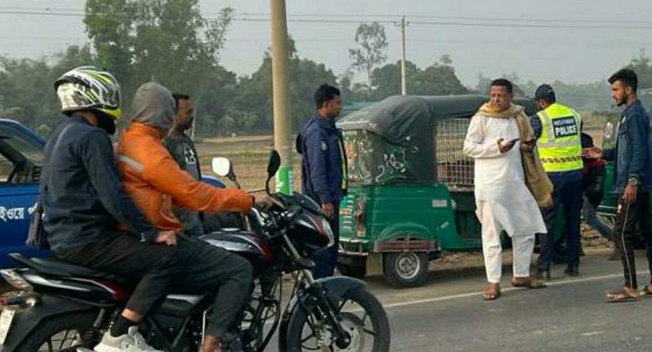 মহা-সড়কে একদিনে সিএনজি অটোরিকশা সহ আটক ১৬