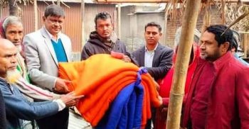 গোবিন্দগঞ্জে অগ্নিকান্ডে ক্ষতিগ্রস্ত পরিবারের মাঝে নগদ অর্থ শীতবস্ত্র বিতরণ