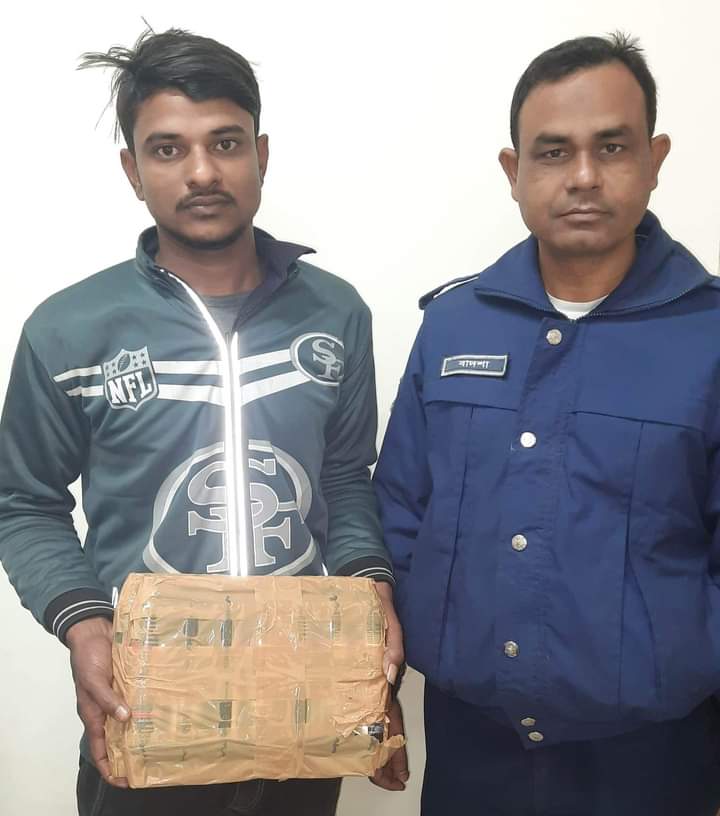 গোবিন্দগঞ্জে ফেনসিডিল সহ এক যুবক গ্রেপ্তার