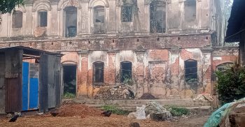 লাখাইয়ে পরিত্যক্ত পুরাতন ভবন ধসে যে কোন সময় দূর্ঘটনা ঘটে যাওয়ার আশংকা