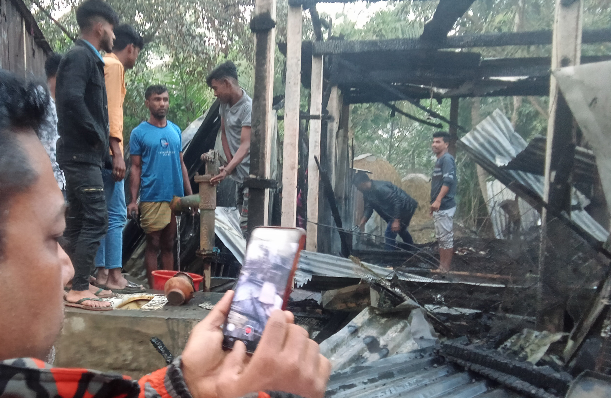 লাখাইয়ে অগ্নিকান্ডে বসত ঘর পুড়ে ছাই