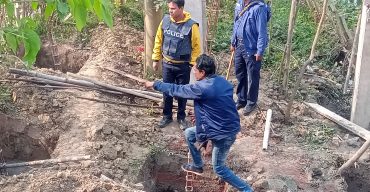 লাখাইয়ে সরকারি খাল দখল করে গৃহ নির্মান, পুলিশের বাধায় কার্যক্রম বন্ধ