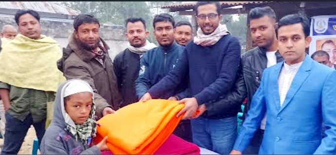 চুনারুঘাটে এসো পাশে দাড়াই সংগঠনের উদ্যােগে শীতবস্ত্র বিতরণ 