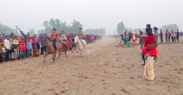 পলাশবাড়ীর হোসেনপুর ইউনিয়নে গ্রামীণ ঐতিহ্যের ঘোড়ার দৌড় প্রতিযোগিতা অনুষ্ঠিত