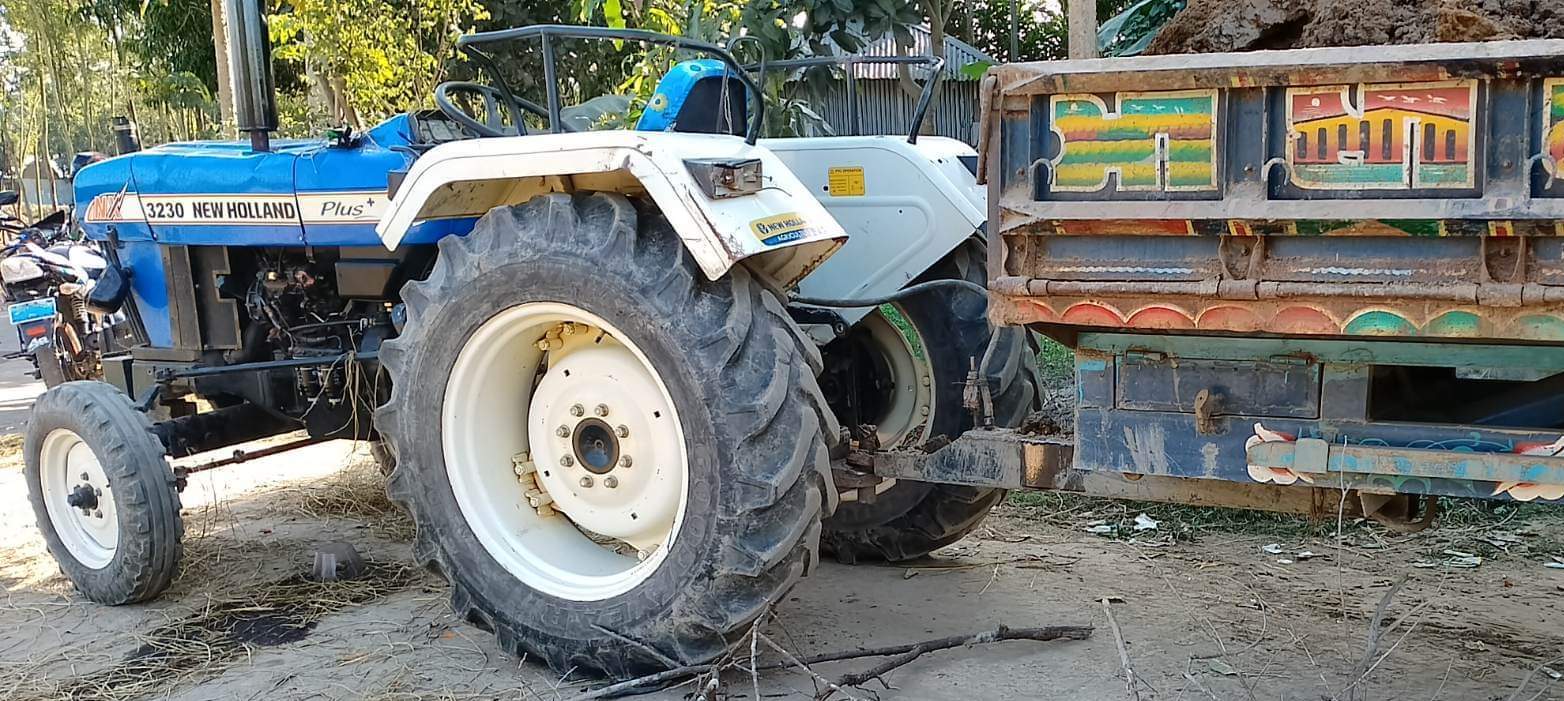 বাহুবলে মাটিবোঝাই ট্রাক্টর চাপায় শিশু নিহত