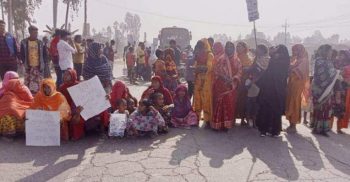 গোবিন্দগঞ্জে সংঘবদ্ধ ধর্ষণ, গ্রেফতারের দাবিতে সড়ক অবরোধ