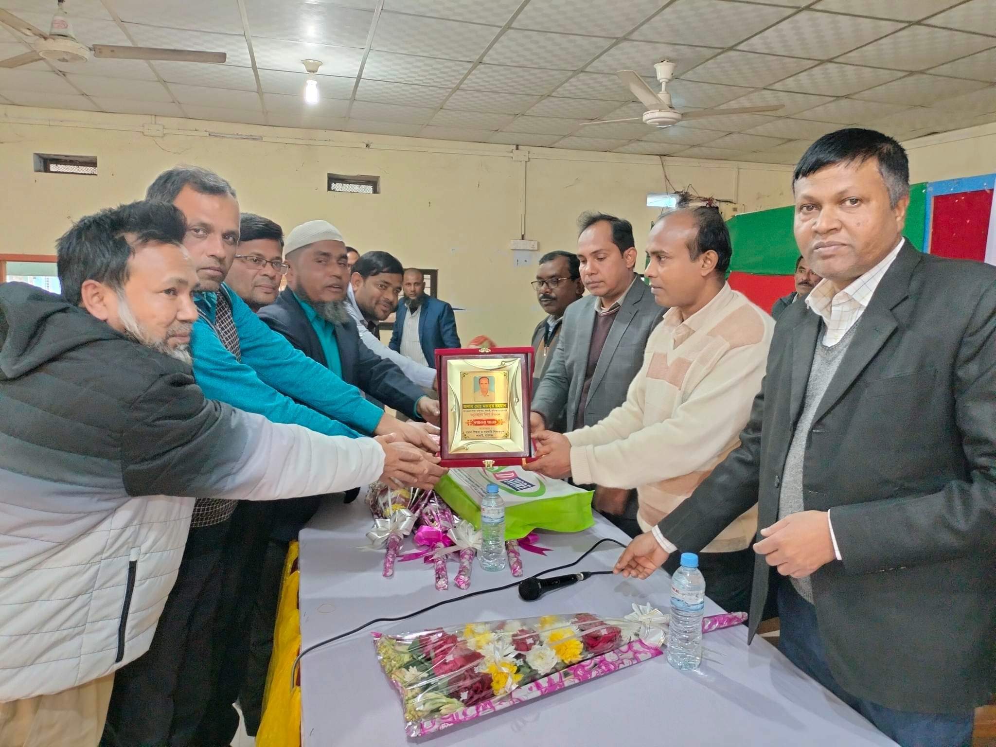 লাখাইয়ে শিক্ষা কর্মকর্তা মজনুর রহমানের বিদায় সংবর্ধনা অনুষ্টিত