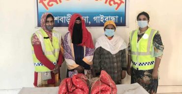 পলাশবাড়ীতে গাঁজা সহ মা-মেয়ে গ্রেপ্তার